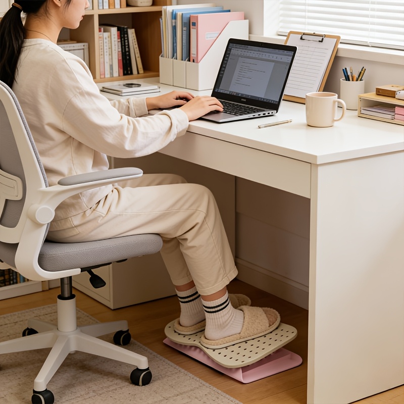 持ち運び可能な、穴あきデザインのフットレスト。人間工学に基づ - Footrest Under Desk のレビューと価格